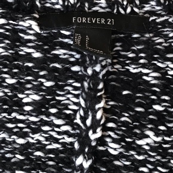 NWOT Forever 21 Size Large Oversized Short Sleeved Open Front Cardigan - Picture 4 of 5